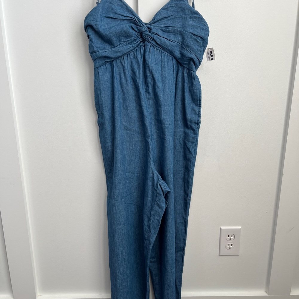 Old Navy Women’s Twist Top Denim Jumpsuit NWT